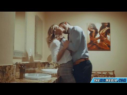 ❤️ Ilehoria busti batek komun publiko batean seduzitzen zaituenean ❤️ Izorratu bideoa pornoan eu.playcrot69.top ❤